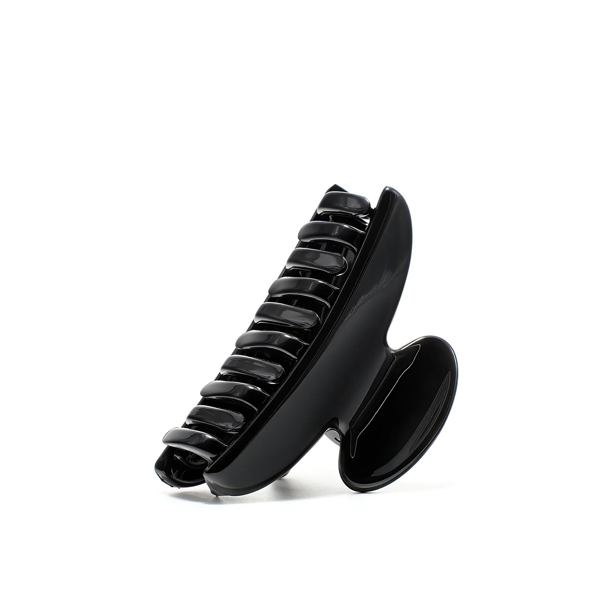 Luna 6 Piano Black claw clip alternate angle — premium French acetate, gentle hold for fine hair