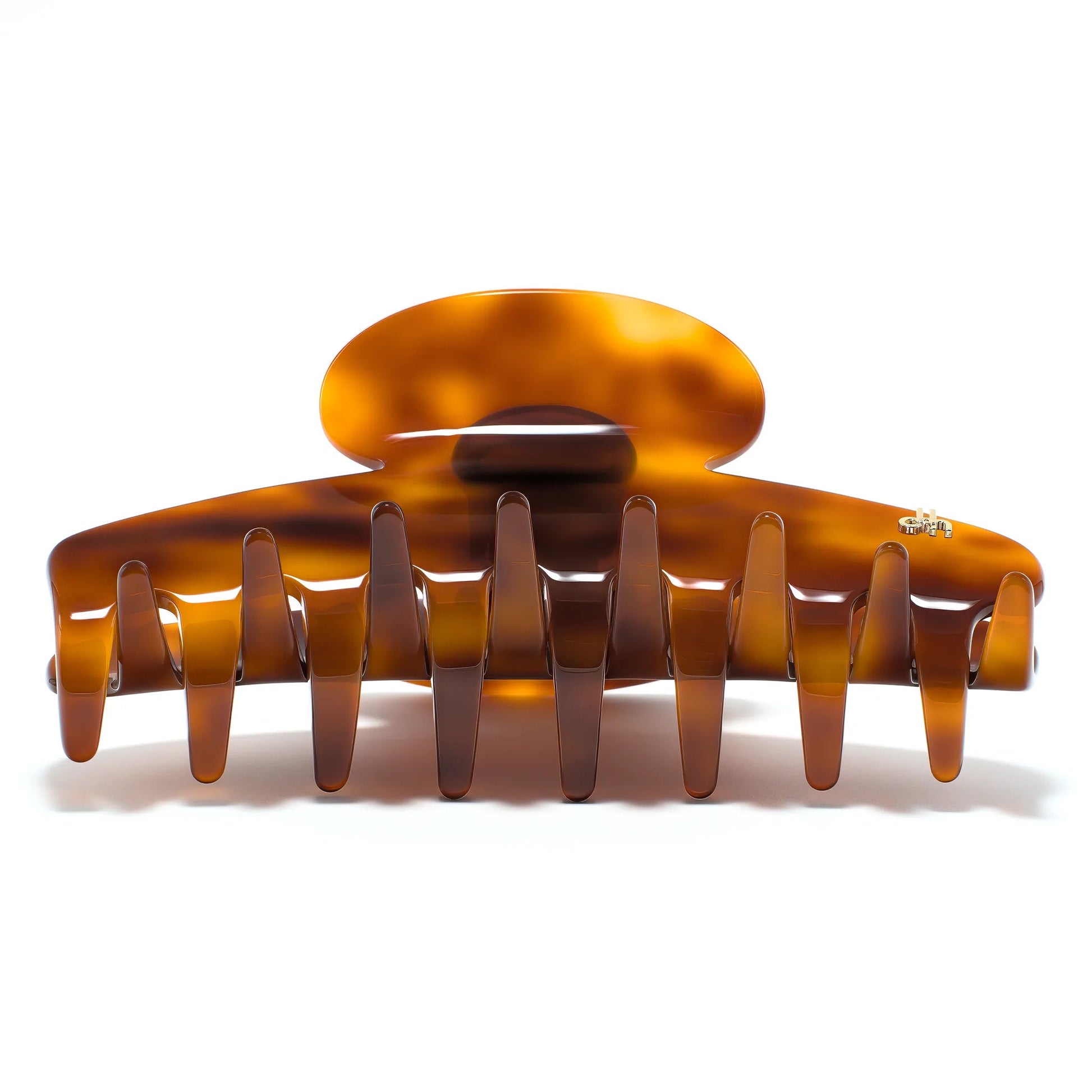Darcy 12 Maple claw clip alternate angle — premium Italian Mazzucchelli acetate XL clip for thick, long hair